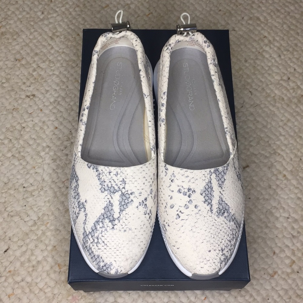 š» Cole Haan Studio Grand Perf Slipon - Picture 2 of 8